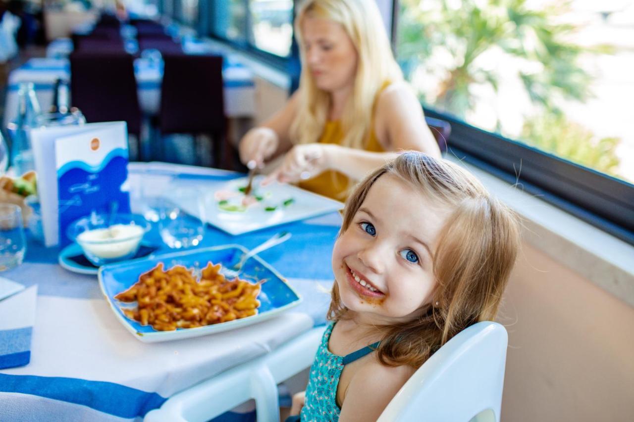 Miramare Hotel Ristorante Convegni Чезенатико Экстерьер фото