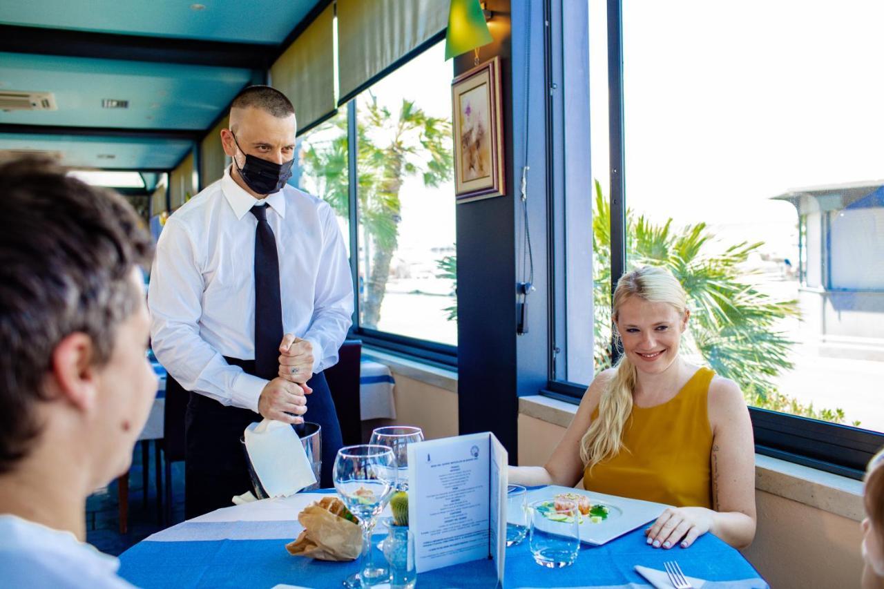 Miramare Hotel Ristorante Convegni Чезенатико Экстерьер фото